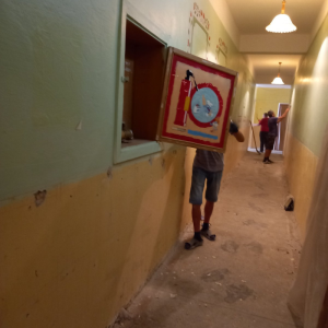 În IET nr. 30 ,, CLOPOȚEL,,  s-a  început reparația  capitală a coridoarelor